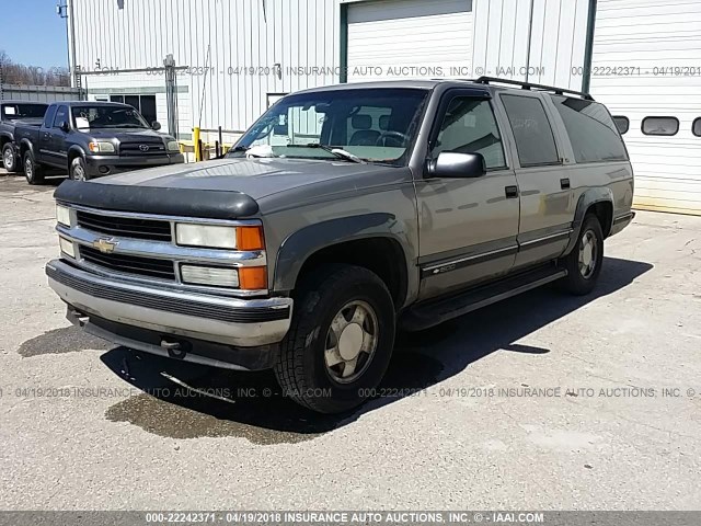 1GNFK16R1XJ491139 - 1999 CHEVROLET SUBURBAN K1500 TAN photo 2