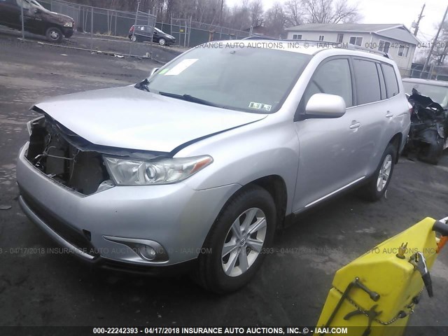 5TDBK3EH2CS151040 - 2012 TOYOTA HIGHLANDER SE SILVER photo 2