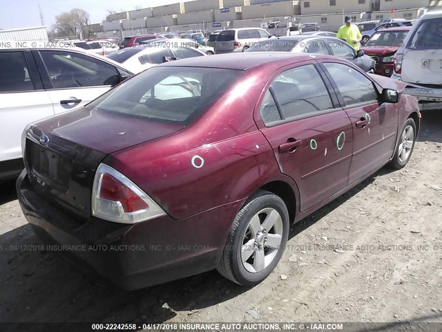 3FAFP07ZX6R214521 - 2006 FORD FUSION SE MAROON photo 4