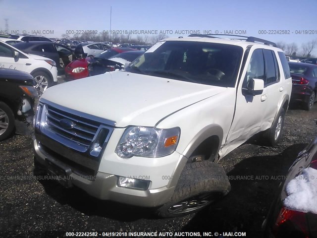 1FMEU7EE8AUA38816 - 2010 FORD EXPLORER EDDIE BAUER WHITE photo 2