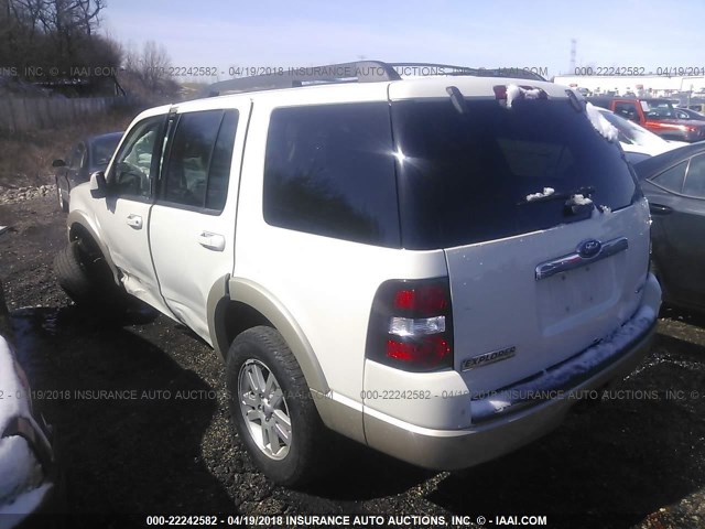 1FMEU7EE8AUA38816 - 2010 FORD EXPLORER EDDIE BAUER WHITE photo 3