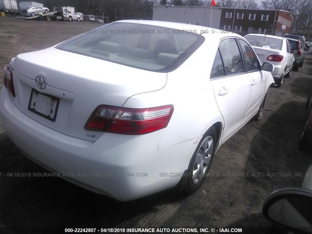 4T4BE46K09R111603 - 2009 TOYOTA CAMRY SE/LE/XLE WHITE photo 4