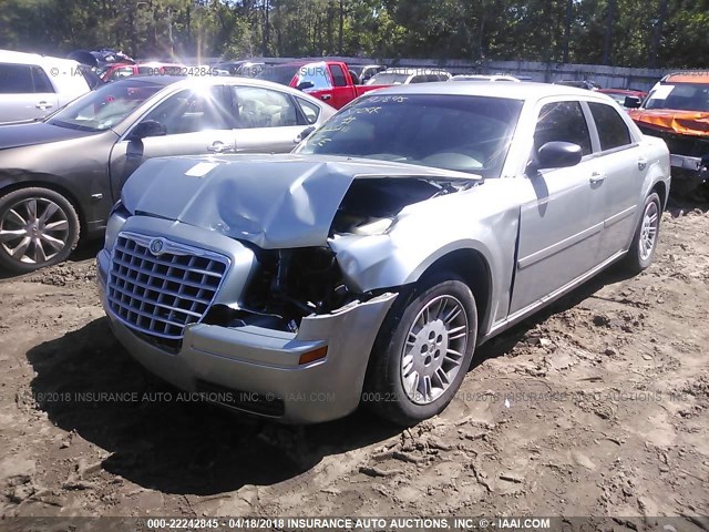 2C3JA43R55H583191 - 2005 CHRYSLER 300 SILVER photo 2