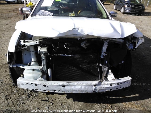 2C3CCAET9CH285069 - 2012 CHRYSLER 300C Ақ фото 6