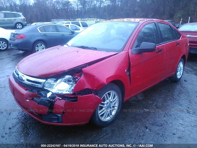 1FAHP35N28W286842 - 2008 FORD FOCUS SE/SEL/SES RED photo 2