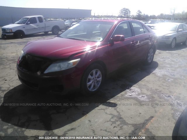 4T1BF3EK5BU685073 - 2011 TOYOTA CAMRY SE/LE/XLE RED photo 2