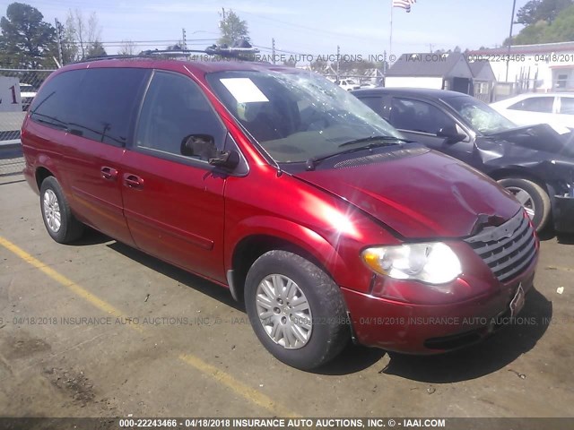 2A4GP44R46R823470 - 2006 CHRYSLER TOWN & COUNTRY LX MAROON photo 1