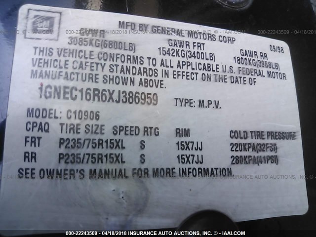 1GNEC16R6XJ386959 - 1999 CHEVROLET SUBURBAN C1500 BLACK photo 9