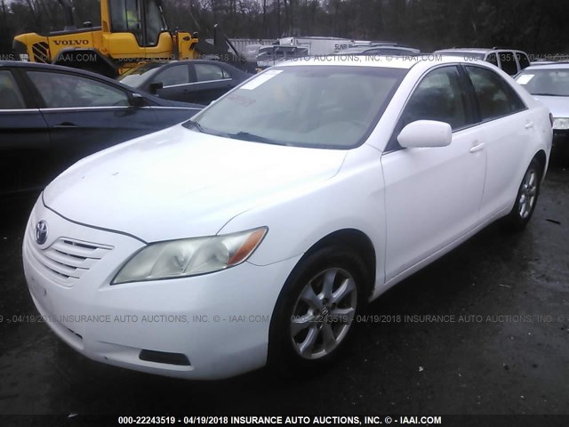 4T1BE46K07U514911 - 2007 TOYOTA CAMRY NEW GENERAT CE/LE/XLE/SE WHITE photo 2