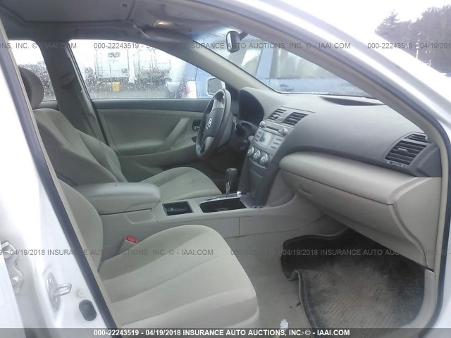 4T1BE46K07U514911 - 2007 TOYOTA CAMRY NEW GENERAT CE/LE/XLE/SE WHITE photo 5