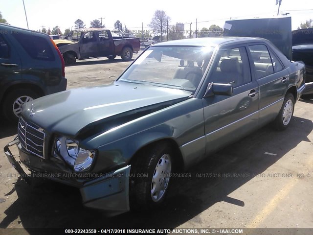 WDBEA34EXRC029896 - 1994 MERCEDES-BENZ E 420 GREEN photo 2