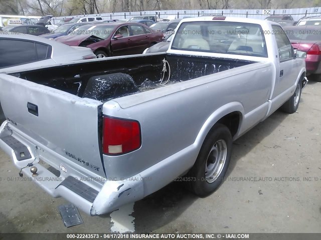 1GCCS14X2T8132669 - 1996 CHEVROLET S TRUCK S10 SILVER photo 4