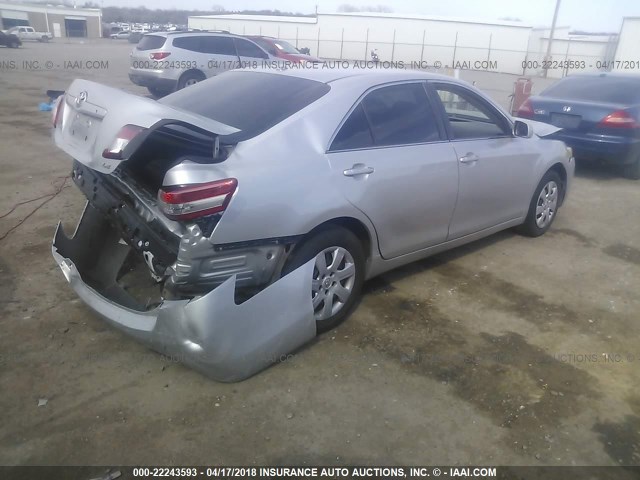 4T1BF3EK6BU714189 - 2011 TOYOTA CAMRY SE/LE/XLE SILVER photo 4