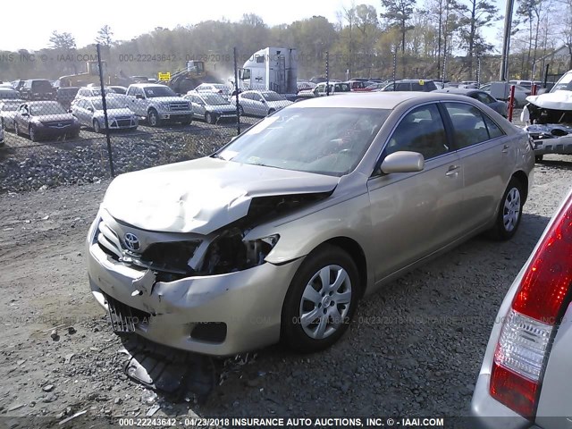 4T1BF3EK6AU064701 - 2010 TOYOTA CAMRY SE/LE/XLE 金色 照片 2