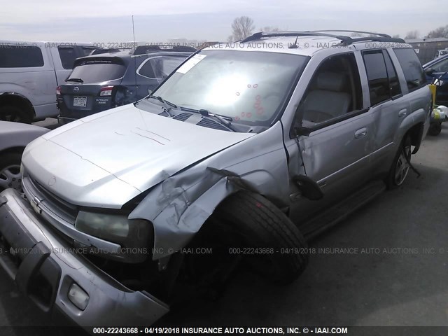 1GNDT13S542105047 - 2004 CHEVROLET TRAILBLAZER LS/LT SILVER photo 2