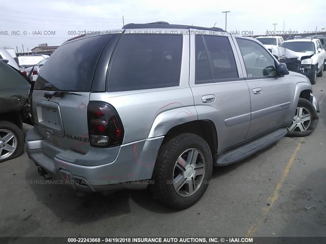 1GNDT13S542105047 - 2004 CHEVROLET TRAILBLAZER LS/LT SILVER photo 4