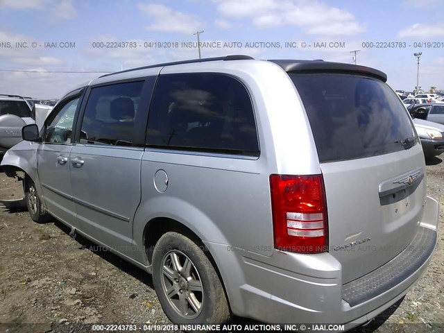 2A4RR5D12AR285170 - 2010 CHRYSLER TOWN & COUNTRY TOURING SILVER photo 3