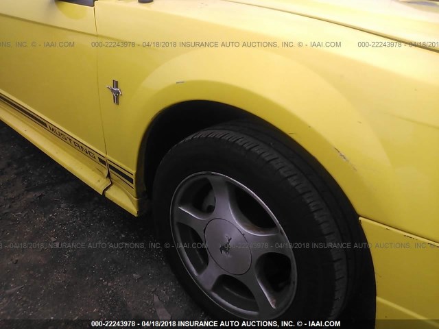 1FAFP40421F249856 - 2001 FORD MUSTANG YELLOW photo 6