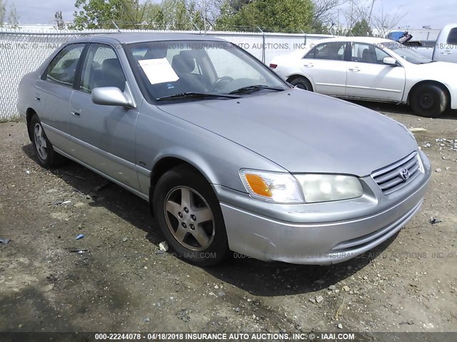 JT2BG22K510543045 - 2001 TOYOTA CAMRY CE/LE/XLE 灰色 照片 1