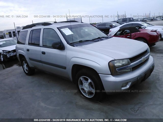 1GNES16S956151901 - 2005 CHEVROLET TRAILBLAZER EXT LS/EXT LT SILVER photo 1