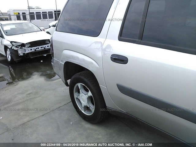 1GNES16S956151901 - 2005 CHEVROLET TRAILBLAZER EXT LS/EXT LT SILVER photo 6