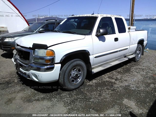 1GTEK19T44E256606 - 2004 GMC NEW SIERRA K1500 WHITE photo 2