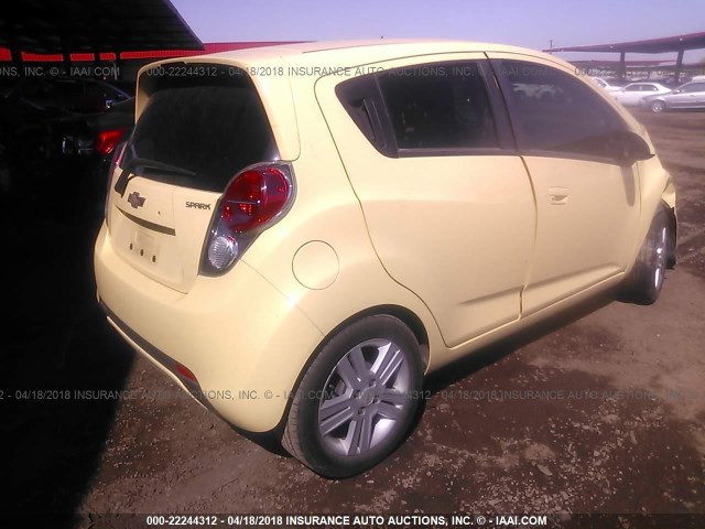 KL8CD6S98EC510613 - 2014 CHEVROLET SPARK 1LT YELLOW photo 4