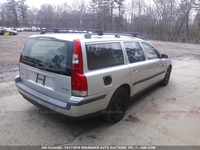 YV1SW64A942371899 - 2004 VOLVO V70 SILVER photo 4