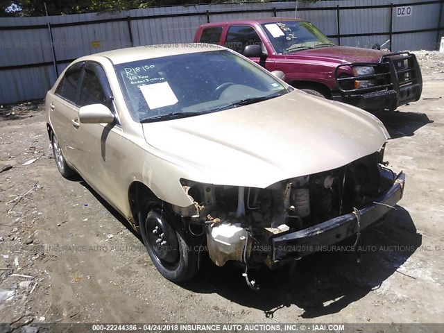 4T1BF3EKXBU641134 - 2011 TOYOTA CAMRY SE/LE/XLE GOLD photo 1