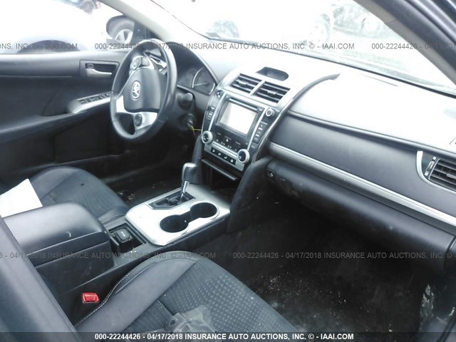 4T1BF1FK5CU157408 - 2012 TOYOTA CAMRY SE/LE/XLE 黑色 照片 5
