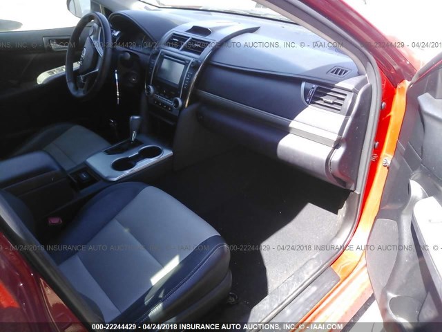 4T1BF1FK4CU566788 - 2012 TOYOTA CAMRY SE/LE/XLE MAROON photo 5