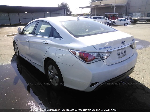 KMHEC4A44CA029128 - 2012 HYUNDAI SONATA HYBRID WHITE photo 3