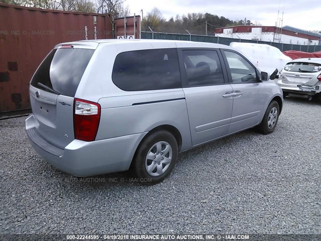 KNDMB233066023829 - 2006 KIA SEDONA EX/LX SILVER photo 4