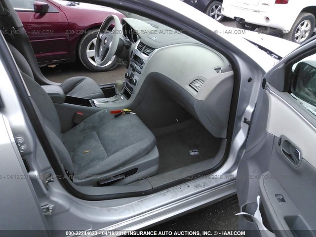 1G1ZA5E14BF202531 - 2011 CHEVROLET MALIBU LS 银色 照片 5