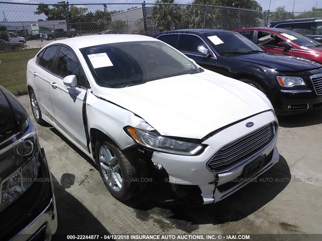 3FA6P0H70GR246022 - 2016 FORD FUSION SE WHITE photo 1