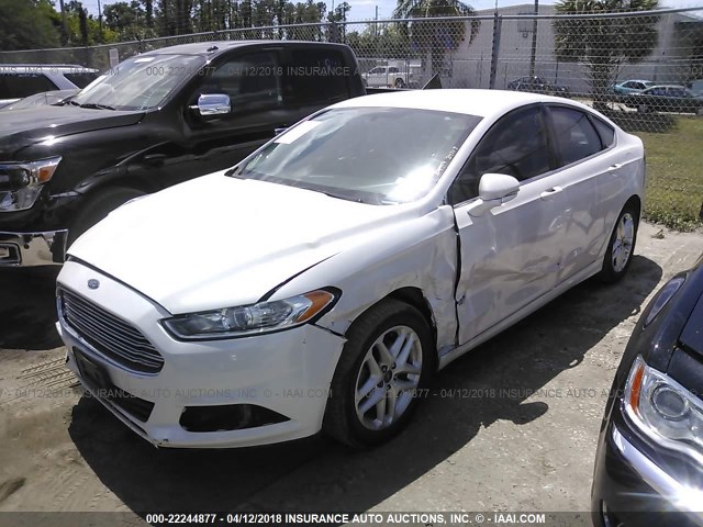 3FA6P0H70GR246022 - 2016 FORD FUSION SE WHITE photo 2