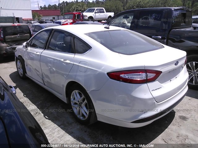 3FA6P0H70GR246022 - 2016 FORD FUSION SE WHITE photo 3