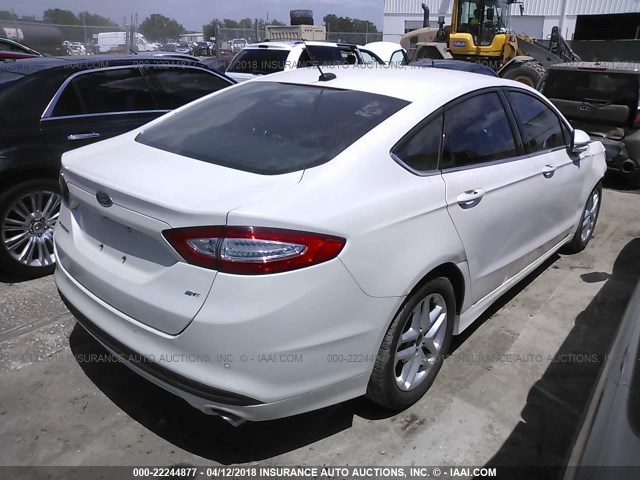 3FA6P0H70GR246022 - 2016 FORD FUSION SE WHITE photo 4