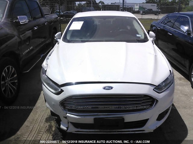 3FA6P0H70GR246022 - 2016 FORD FUSION SE WHITE photo 6