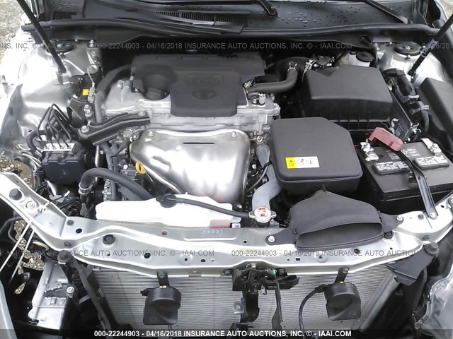 4T1BF1FK8HU687203 - 2017 TOYOTA CAMRY LE/XLE/SE/XSE SILVER photo 10