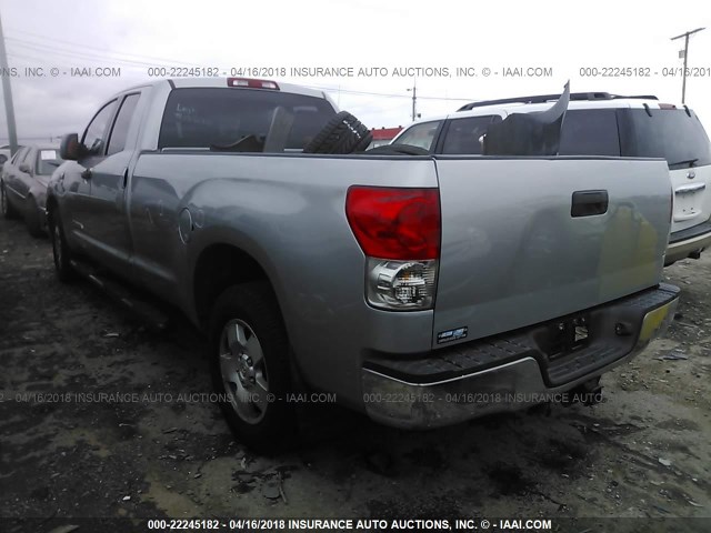 5TFSV54138X005190 - 2008 TOYOTA TUNDRA DOUBLE CAB/DOUBLE CAB SR5 SILVER photo 3