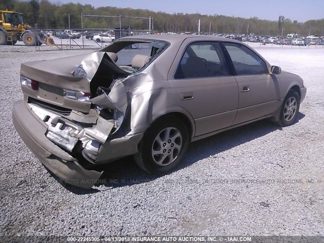 4T1BF28K4XU932032 - 1999 TOYOTA CAMRY LE/XLE ოქროსფერი ფოტო 4