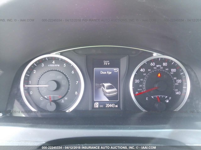 4T1BF1FK2HU390086 - 2017 TOYOTA CAMRY LE/XLE/SE/XSE WHITE photo 7