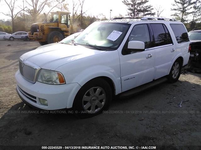 5LMFU27585LJ01541 - 2005 LINCOLN NAVIGATOR WHITE photo 2