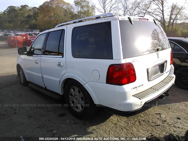 5LMFU27585LJ01541 - 2005 LINCOLN NAVIGATOR WHITE photo 3