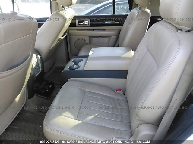 5LMFU27585LJ01541 - 2005 LINCOLN NAVIGATOR WHITE photo 8