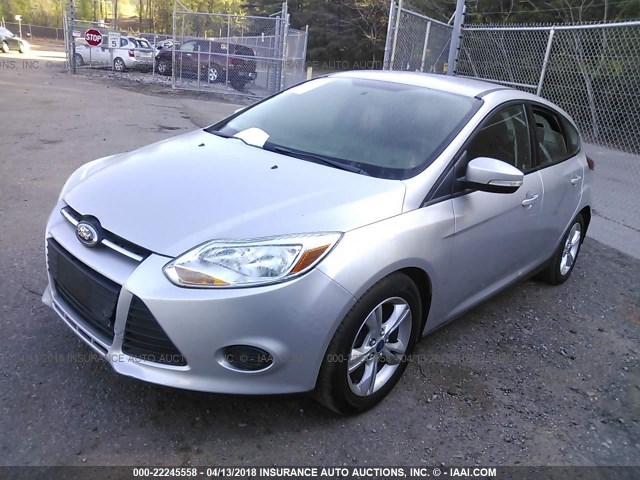 1FADP3K25DL209306 - 2013 FORD FOCUS SE SILVER photo 2