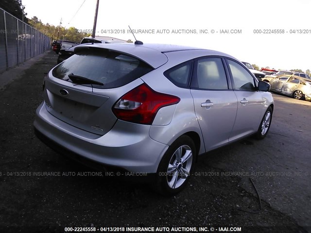 1FADP3K25DL209306 - 2013 FORD FOCUS SE SILVER photo 4