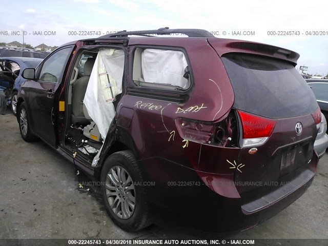 5TDYK3DC1BS135605 - 2011 TOYOTA SIENNA XLE/LIMITED MAROON photo 3