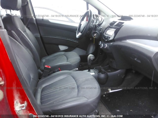 KL8CD6S98FC805180 - 2015 CHEVROLET SPARK 1LT RED photo 5